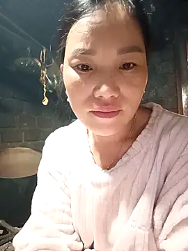 Snapshot of yu--yo chatting on 02.04.26 yu--yo online show from 02.04.26