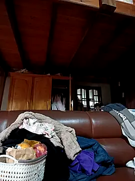 Snapshot of yu--yo chatting on 02.26.26 yu--yo online show from 02.26.26