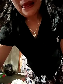 Snapshot of yu--yo chatting on 02.28.26 yu--yo online show from 02.28.26