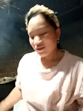 Snapshot of yu--yo chatting on 03.06.26 yu--yo online show from 03.06.26