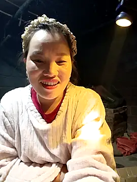 Snapshot of yu--yo chatting on 03.14.26 yu--yo online show from 03.14.26