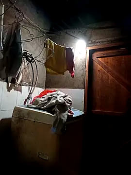 Snapshot of yu--yo chatting on 03.28.26 yu--yo online show from 03.28.26