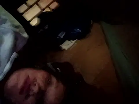 Snapshot of yu--yo chatting on 04.06.26 yu--yo online show from 04.06.26