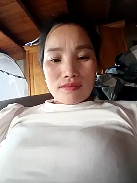 Snapshot of yu--yo chatting on 04.09.26 yu--yo online show from 04.09.26