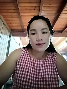 Snapshot of yu--yo chatting on 04.14.26 yu--yo online show from 04.14.26