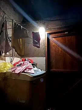 Snapshot of yu--yo chatting on 04.14.26 yu--yo online show from 04.14.26