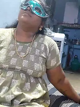 Snapshot of divyasree1431 chatting on 04.19.26 divyasree1431 online show from 04.19.26