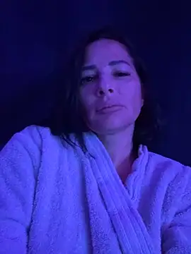 Snapshot of Maya-www chatting on 03.04.26 Maya-www online show from 03.04.26