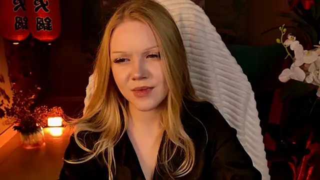 ChloeWhite online show from 04.03.26