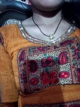 Snapshot of Nilam_cute chatting on 03.05.26 Nilam cute online show from 03.05.26