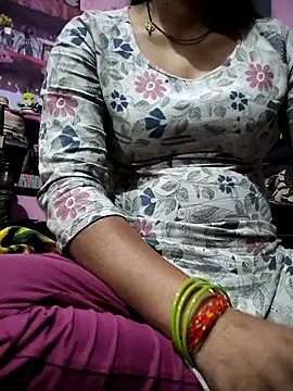 Snapshot of Nilam_cute chatting on 04.06.26 Nilam cute online show from 04.06.26