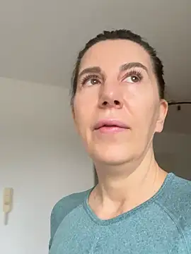 NaughtyMilla online show from 01.18.26