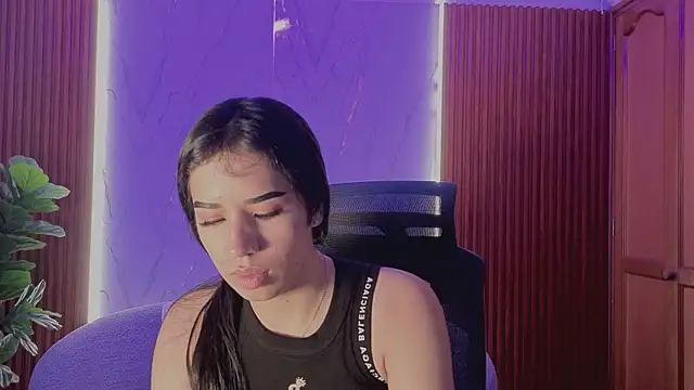 Snapshot of zoevg chatting on 01.09.26 zoevg online show from 01.09.26