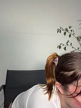 Snapshot of AliciaWhite_nt chatting on 05.11.26 AliciaWhite nt online show from 05.11.26