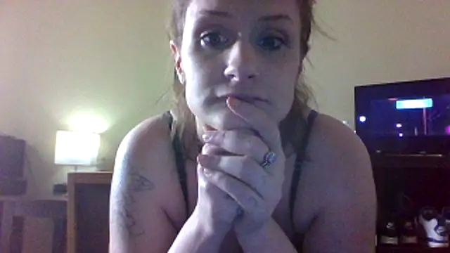 Snapshot of ASH_Blondie_Slut chatting on 02.01.26 ASH Blondie Slut online show from 02.01.26