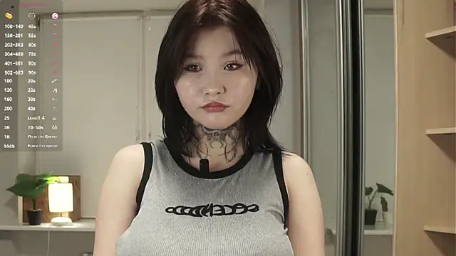 LynLainson online show from 01.16.26