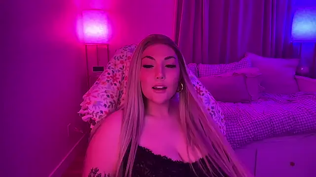 BellaMarieXO online show from 03.15.26