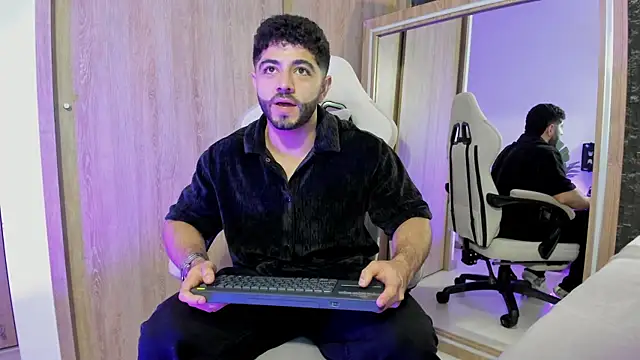 Snapshot of Thiago_moretti chatting on 07.12.26 Thiago moretti online show from 07.12.26