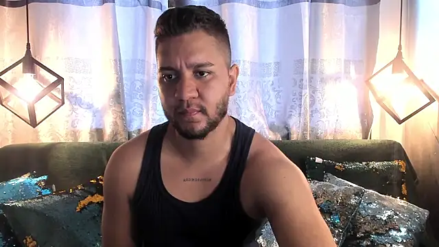 Snapshot of HARRY_RAMIREZ chatting on 01.12.26 HARRY RAMIREZ online show from 01.12.26