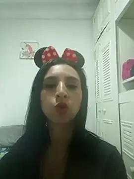 Snapshot of mariana_santacoloma chatting on 06.15.26 mariana santacoloma online show from 06.15.26