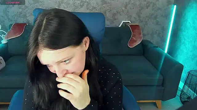 Snapshot of MiraSoliss chatting on 01.08.26 MiraSoliss online show from 01.08.26