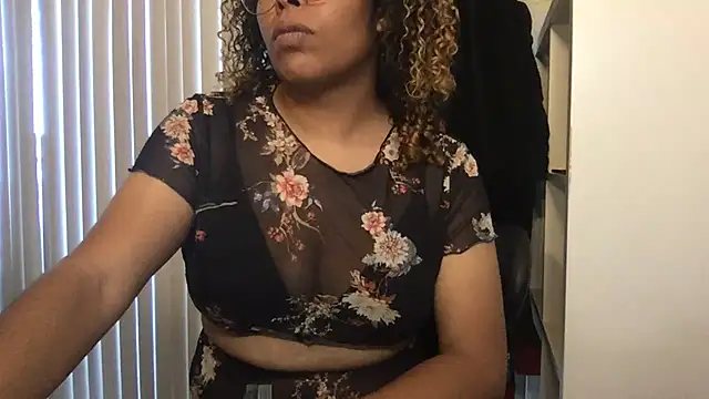 Snapshot of TechnoGoddessxxx chatting on 01.11.26 TechnoGoddessxxx online show from 01.11.26