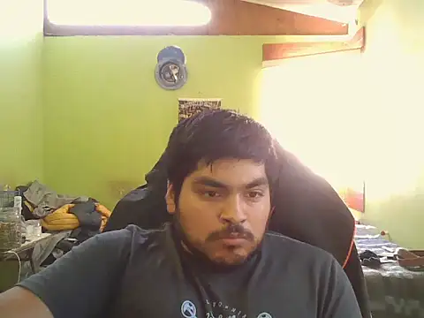 Snapshot of SpritzedManakin chatting on 01.12.26 SpritzedManakin online show from 01.12.26