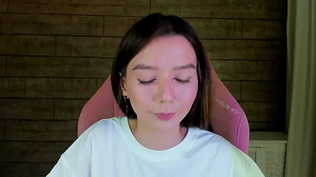 VanessaVienne online show from 04.11.26