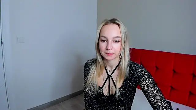 Snapshot of DaisyMellifluous chatting on 02.25.26 DaisyMellifluous online show from 02.25.26