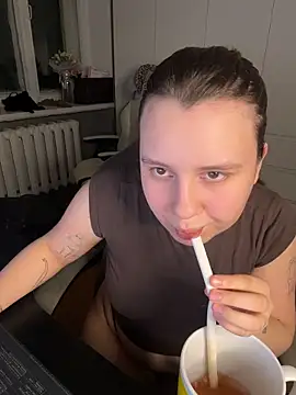 Snapshot of AnnaSeint chatting on 05.27.26 AnnaSeint online show from 05.27.26