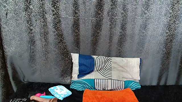 Amanda April online show from 03.18.26