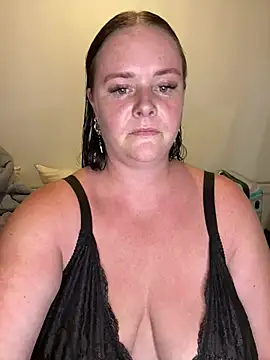 Snapshot of carinabro10 chatting on 01.16.26 carinabro10 online show from 01.16.26