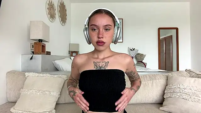 MartinaDeoliveira online show from 02.22.26