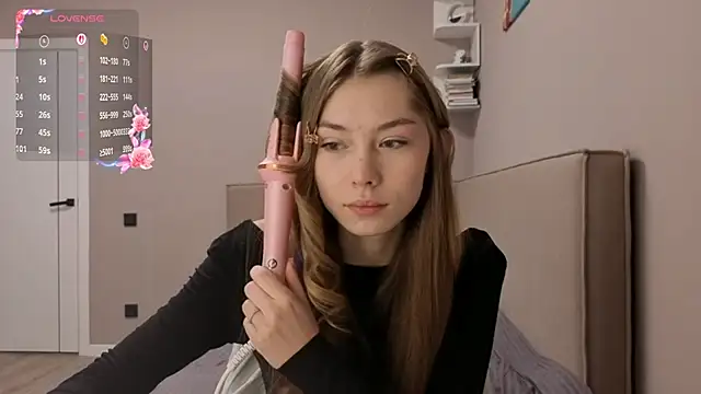 LindyUnderkoffler online show from 02.22.26