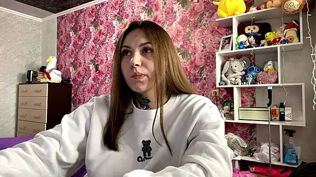 TraciBallena online show from 02.24.26