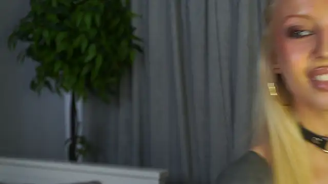 Snapshot of LanaReals chatting on 03.05.26 LanaReals online show from 03.05.26