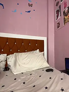 Snapshot of thakhiii3 chatting on 02.18.26 thakhiii3 online show from 02.18.26