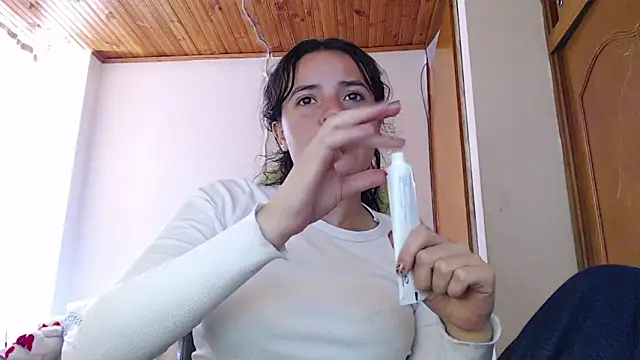 Shanel Lozano online show from 02.25.26