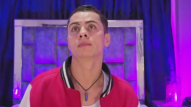 Snapshot of LeoMonnroe chatting on 02.02.26 LeoMonnroe online show from 02.02.26