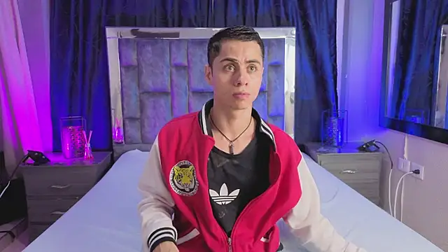 Snapshot of LeoMonnroe chatting on 02.09.26 LeoMonnroe online show from 02.09.26