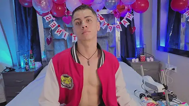 Snapshot of LeoMonnroe chatting on 02.13.26 LeoMonnroe online show from 02.13.26