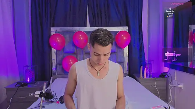 Snapshot of LeoMonnroe chatting on 03.01.26 LeoMonnroe online show from 03.01.26