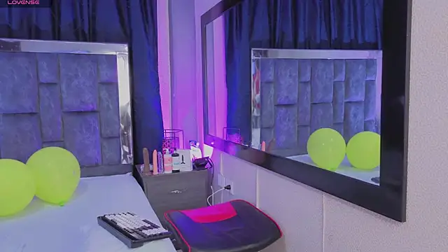 Snapshot of LeoMonnroe chatting on 03.17.26 LeoMonnroe online show from 03.17.26