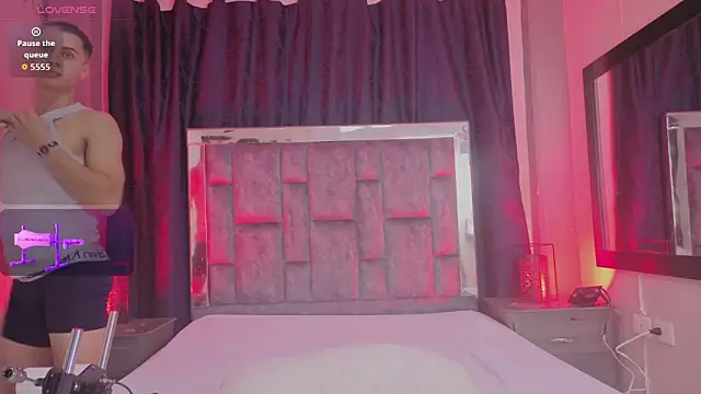 Snapshot of LeoMonnroe chatting on 03.28.26 LeoMonnroe online show from 03.28.26