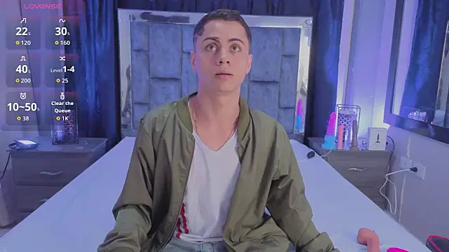 Snapshot of LeoMonnroe chatting on 03.30.26 LeoMonnroe online show from 03.30.26