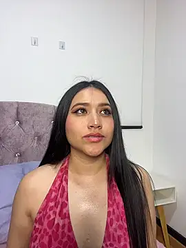 Veronica Wins  online show from 01.12.26