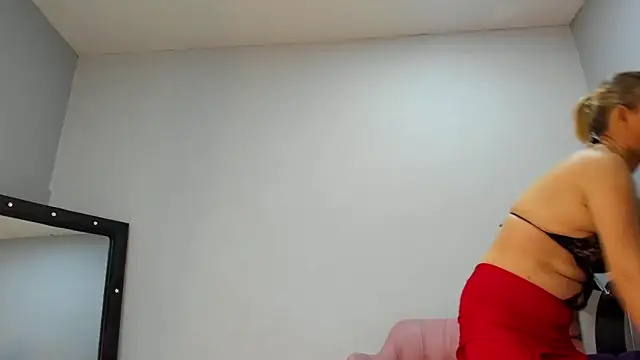 Snapshot of Hadde_multisquirt chatting on 01.12.26 Hadde multisquirt online show from 01.12.26