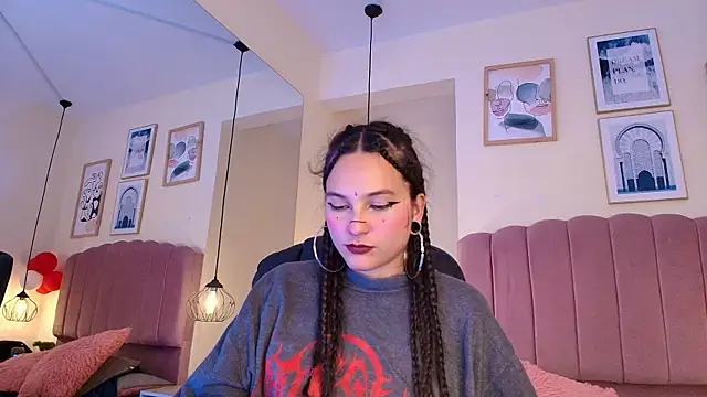 Hanabie  online show from 04.07.26