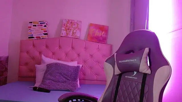 Snapshot of London_Rivers19 chatting on 02.20.26 London Rivers19 online show from 02.20.26