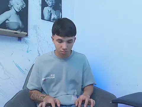 Snapshot of andy_miller5 chatting on 01.14.26 andy miller5 online show from 01.14.26